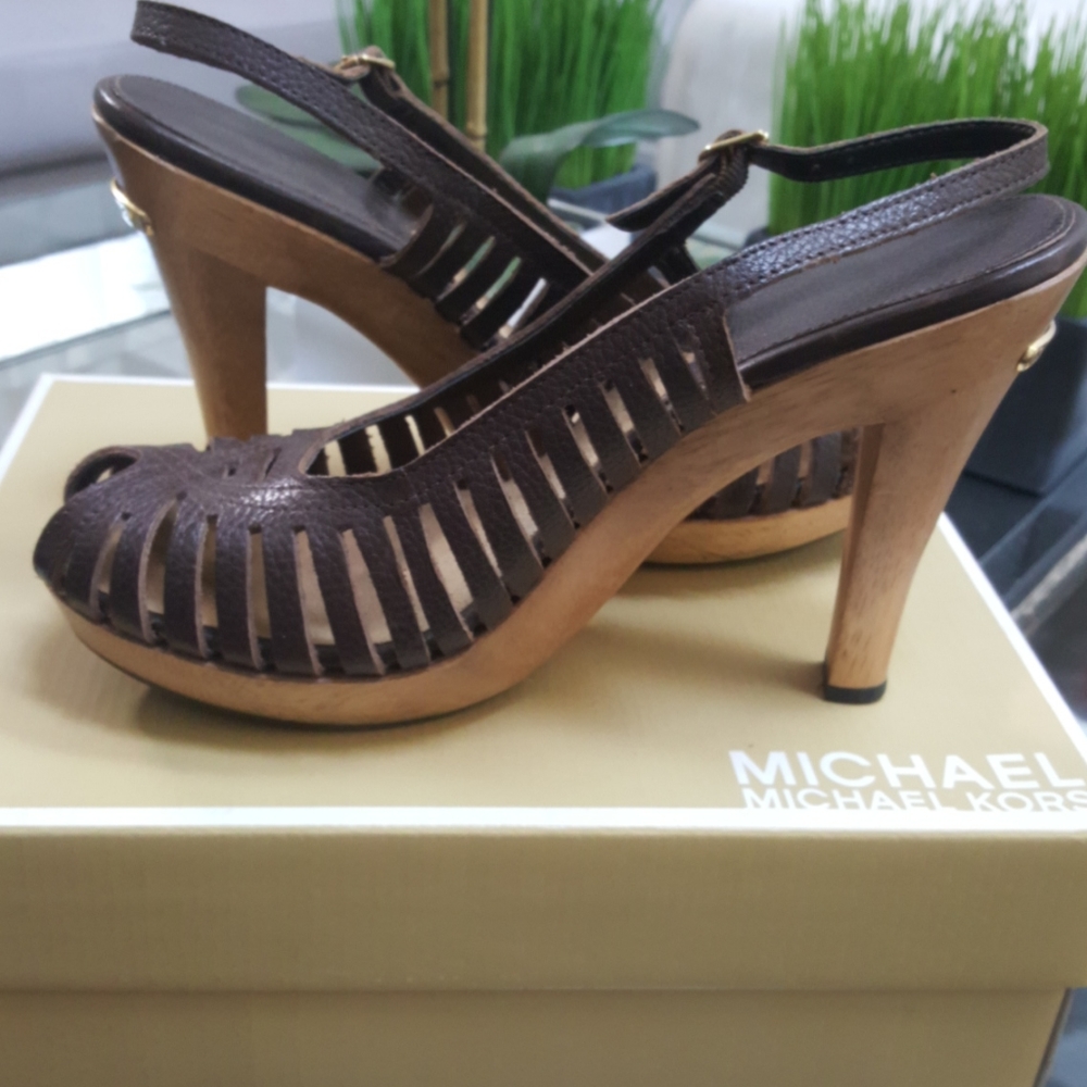 Michael Kors Sandels Sz 8